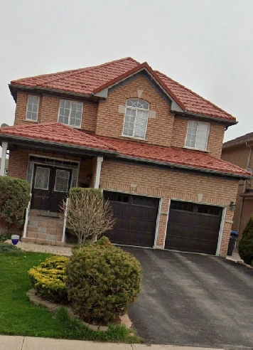 2 rooms for $750 (females or couple )