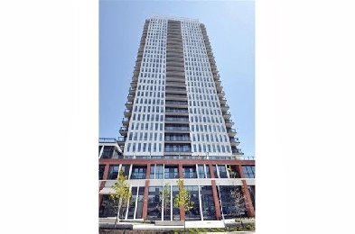 Furnished 1 Bedroom + Den & 1 Bath Condo in Downtown Toronto