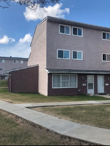 2 Bedroom Belmont Townhouse/Condo Available