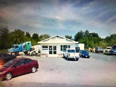 Commercial building for sale 2421 Lincoln Road great for car lot Image# 1