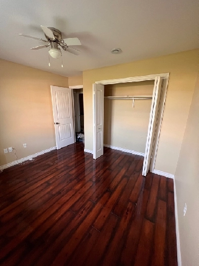 ROOM FOR RENT IN FURNISHED APARTMENT Image# 1