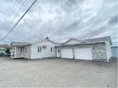 3 Bedroom home with attached double garage in New Brunswick Image# 1