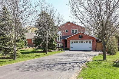 STYLISH & FULLY FIN’D, CUSTOM-BUILT - 3 1 BED, 4 BATH