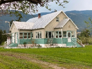 Hobby Farm Armstrong 12.64 Acres Home with a Suite $1,295,000