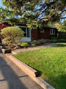Bungalow near Algonquin College. Rental potential as well! Image# 2