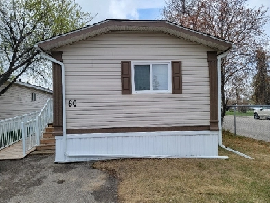 Gorgeous Mobile Home In SE Calgary (Mountview) Image# 1