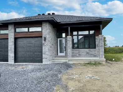 EXIT Realty Matrix - 804 Namur St, Embrun Image# 8