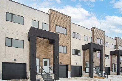 LUXURY 4 Bedroom Townhouse In Steinbach With Garage! Image# 2