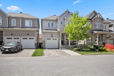 Stunning Detached 2 Storey Home in Desirable Bridlewood, Kanata! Image# 8