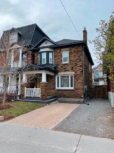 Single Family Home   parking central Glebe Ottawa Image# 2