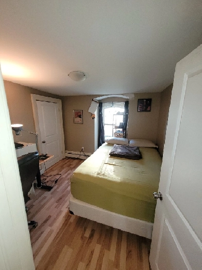 Room for Rent July 1st to Aug 31st Image# 7
