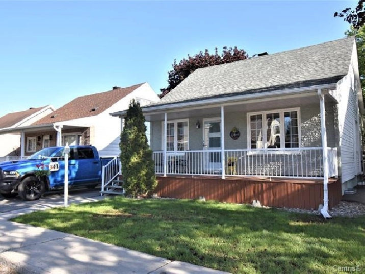 Maison avec logis parental à VENDRE dans Hull (Lac des Fées) in