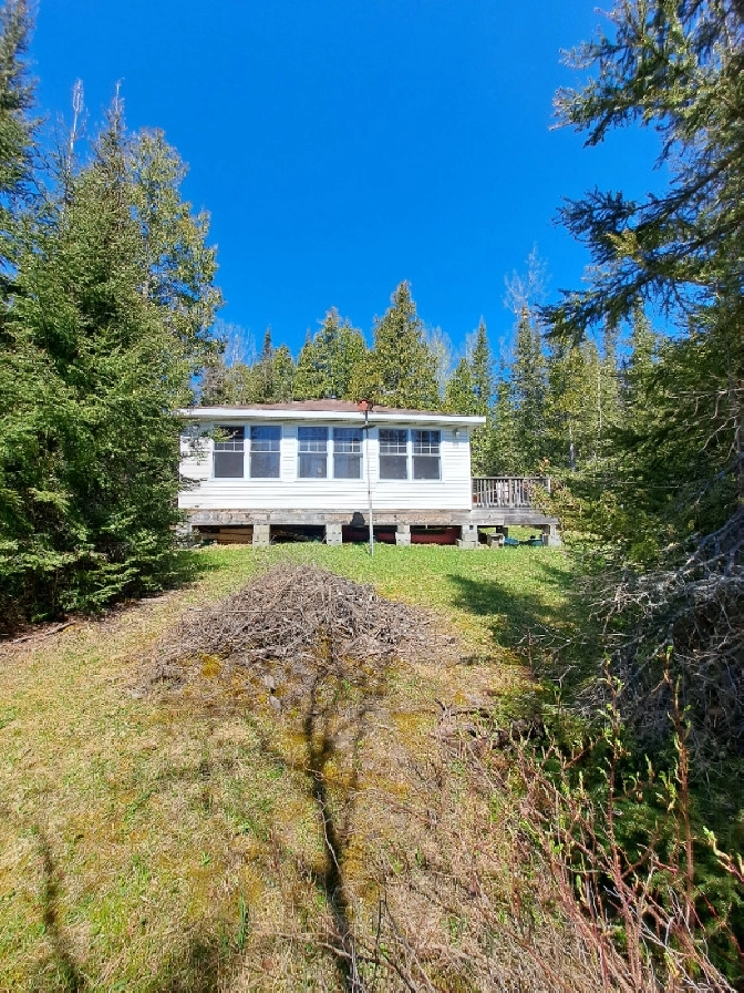 Un Beau Chalet a Vendre sur 3e on Lac Kanasuta. in RouynNoranda,QC