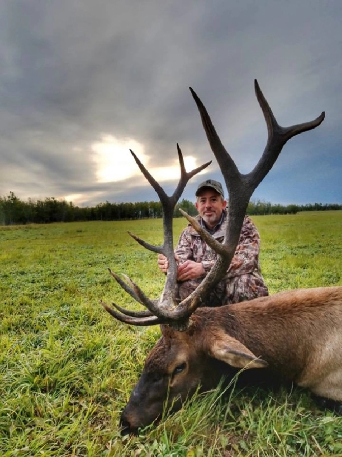 2 quarter sections of the best hunting recreational property. in