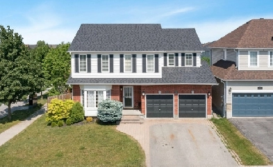 $849,900 - 57 ELMBROOK DRBarrie, Ontario L4N0Z1 Image# 1