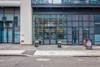 Stunning two bedroom penthouse at Hamilton's Marquee Residence! Image# 1