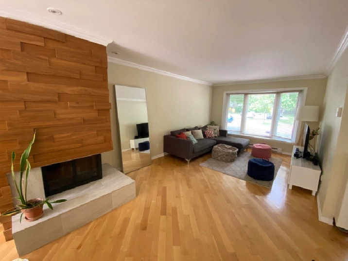 Maison à louer 3CAC 1.5SDB IledesSoeurs Montreal Nuns Island in City