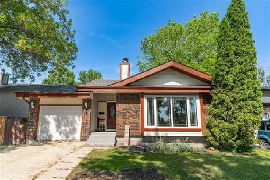 Lovely 5 bdrm Bungalow w/ OPEN HOUSE THURSDAY June 29th 6-8pm! Image# 1