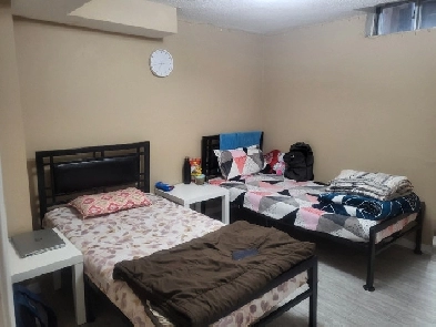 Mclaughlin rd./ Chaorlais Blvd. Furn. room for 2 girls