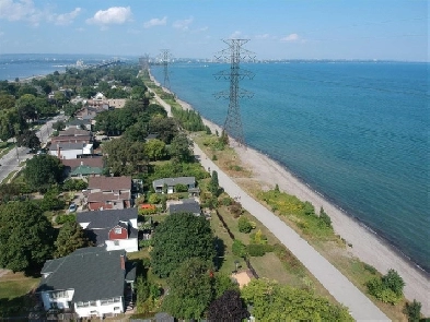 Renovated One Bedroom with Lake Views