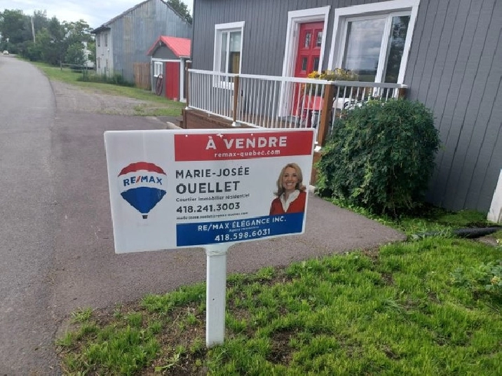 2 maisons bord du fleuve StJean Port Joli zone touristique in City of