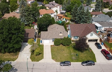 PRICE IMPROVEMENT! - 93 Wiebe's Drive, Winnipeg Manitoba