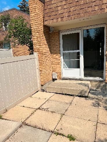 BIG TOWNHOUSE FOR SALE