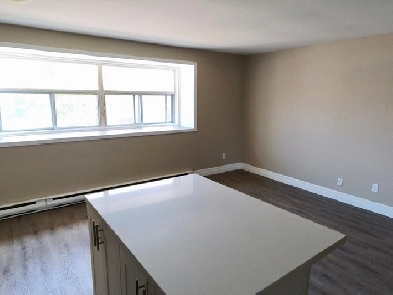 Unit 103- 225 Amherst Drive Fantastic Rental Opportunity Image# 1