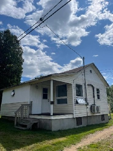 Welcome to 34 Maple St! Image# 1