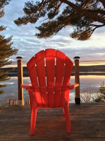 Riverfront home — beautiful waterfront —mortgage helper Image# 1