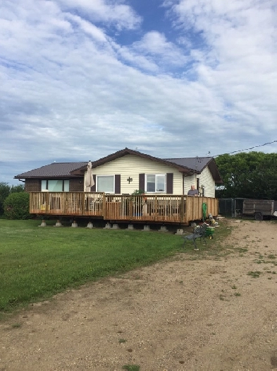 Acreage living, 4 Bedrooms Image# 1