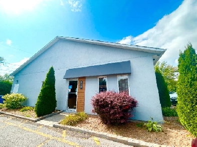 À LOUER : ESPACE COMMERCIAL | BUREAU | L'ASSOMPTION | LANAUDIÈRE