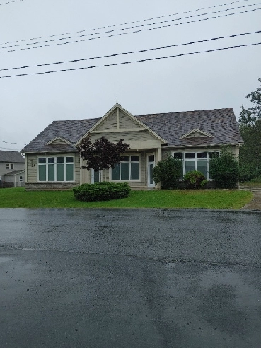 Commercial Space Voyageur Lakes, Hammonds Plains Image# 1