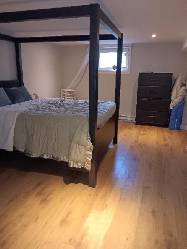 Large room for rent available Nov 1st Image# 1