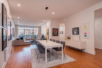 Un condo magnifique avec access au metro.