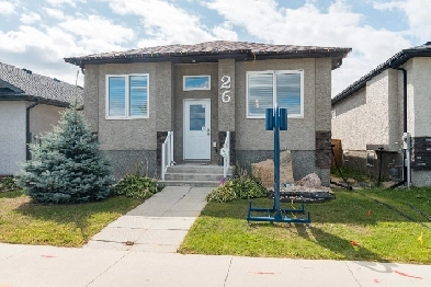 FOR SALE // 26 Prairie Crocus Drive in Crocus Meadows Image# 1