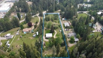 Spacious 4-bedroom Duplex on an Acreage for rent in Salmon Arm! Image# 1