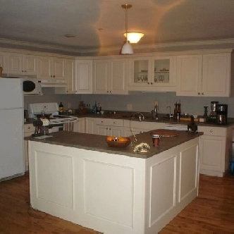 Large Condo, Hardwood, Your own entrance. Image# 1