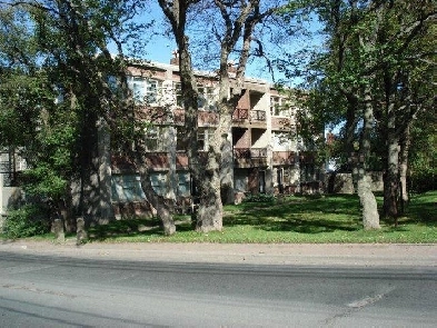 King's Bridge Court Apartments Image# 1