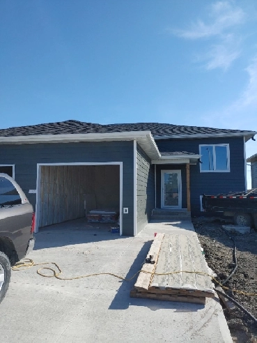 Newly constructed 4 bedroom duplex for rent in Mitchell Image# 3