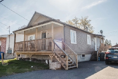 Spacious 3-Bedroom House with Finished Basement and Large Garage Image# 8