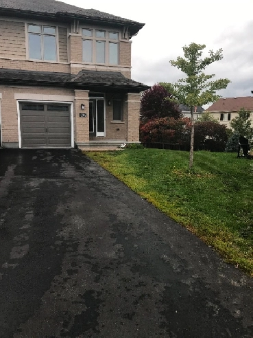Executive Townhome in Kanata Lakes for Rent Image# 2