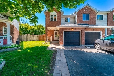 Backing onto Park with no rear neighbors! Huge Lot Image# 1
