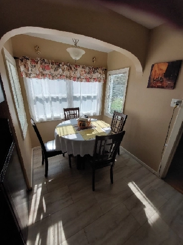 Room for rent call 454 6801 Image# 1