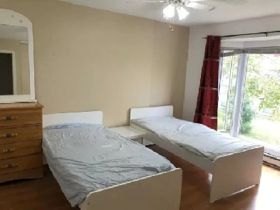 ROOM FOR RENT IN BARRHAVEN PREFER INDIAN/PUNJABI FEMALE Image# 1