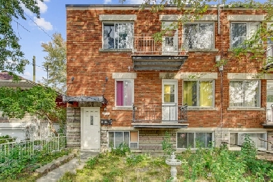 TRIPLEX A VENDRE (AHUNTSIC) Image# 1