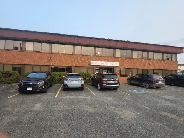 Prime Office Space with Waterfront Views 2,200 Sq. Ft. in Thunder Bay
