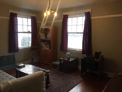 Room available in hydrostone home Image# 9
