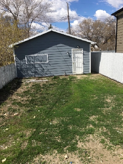 834 Robinson Street Image# 6