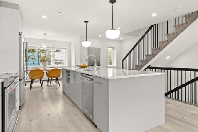 3 bedroom, 3 bathroom (plus den) North End Townhouse w/ parking Image# 1